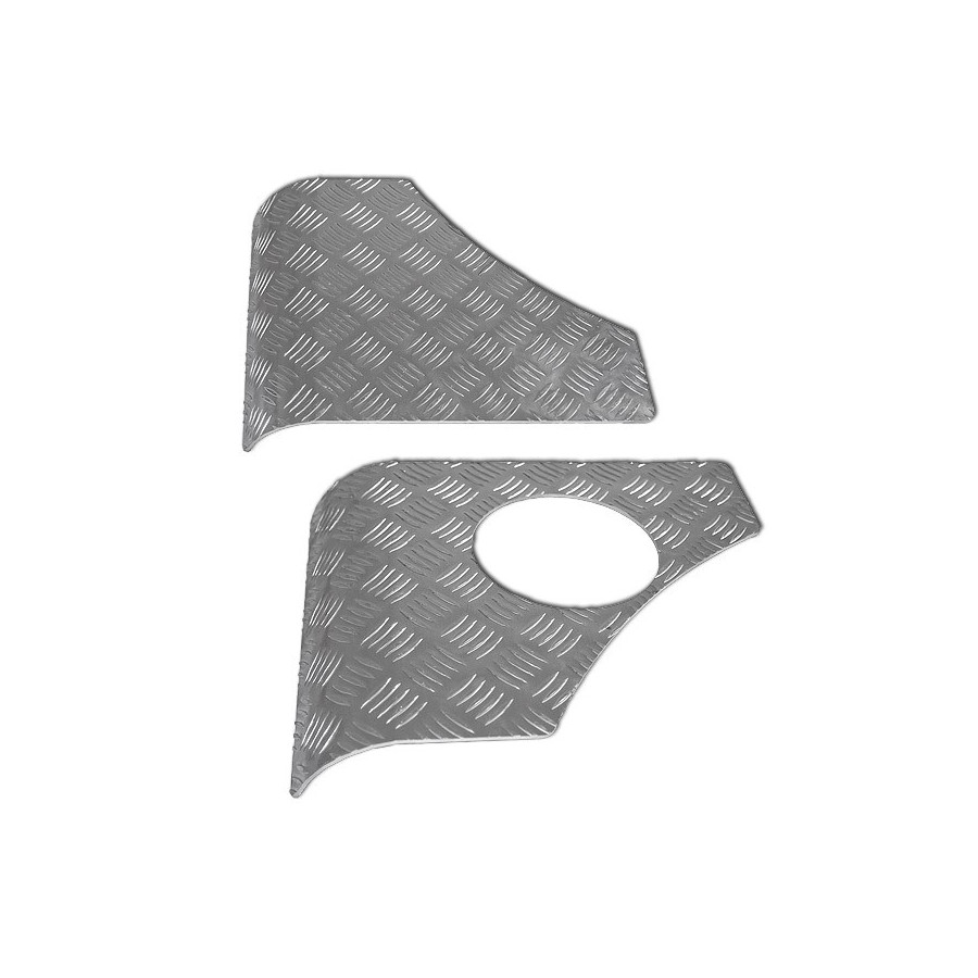 Rear diamond plate corner guards for Suzuki Samurai, left and right pair